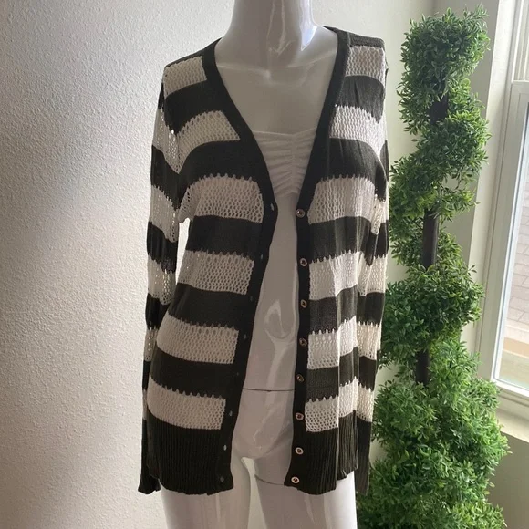 ALBERTO MAKALI SWEATER CARDIGAN TOP, SIZE M MSRP $120.00 NWT - Picture 1 of 8